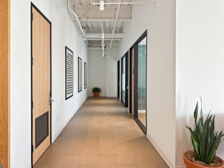 More Photos Of 15169 N Scottsdale Rd, Scottsdale Coworking Space
