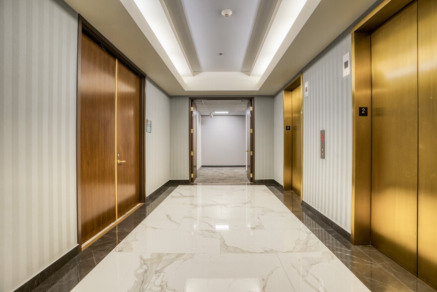 More Photos Of 25129 The Old Rd, Stevenson Ranch Loft Creative Space For Lease