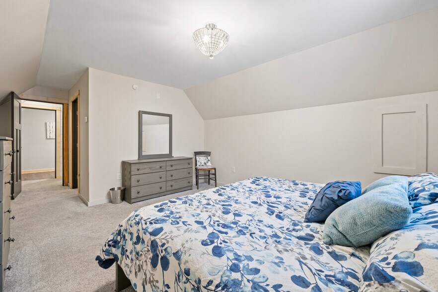 More Photos Of 10 Leeds Junction Rd, Leeds Winery Vineyard For Sale