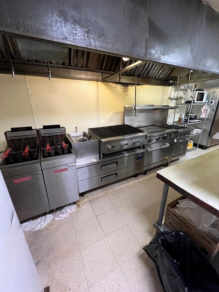 More Photos Of 1004 Main St, Manson General Retail For Sale