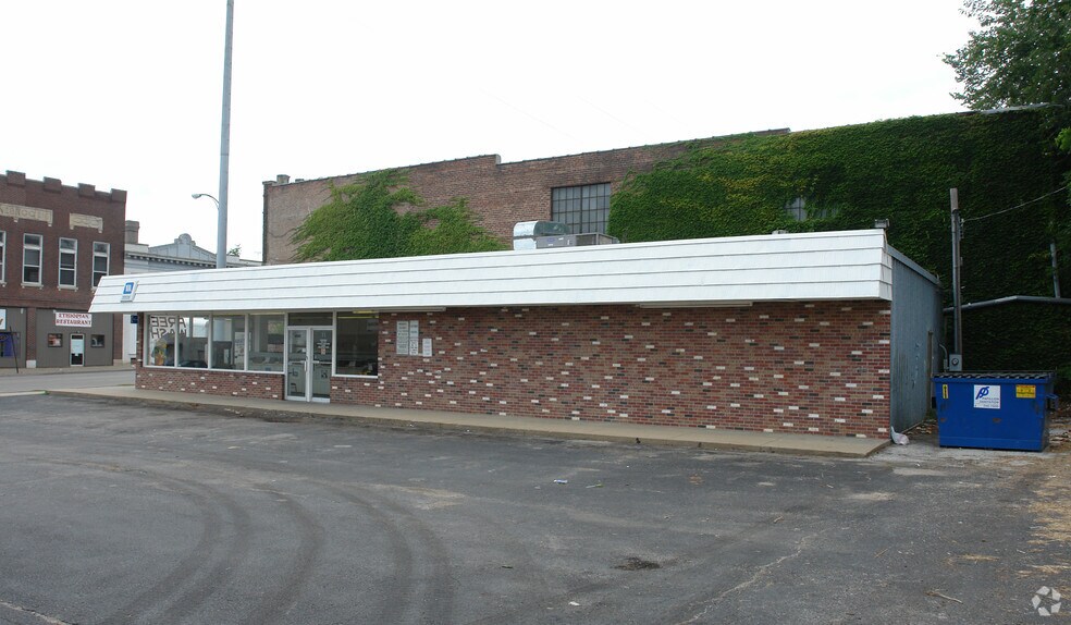 More Photos Of 2552 Leavenworth St, Omaha Freestanding For Sale