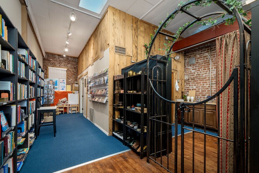 More Photos Of 200 Commercial St, Nevada City Freestanding For Sale