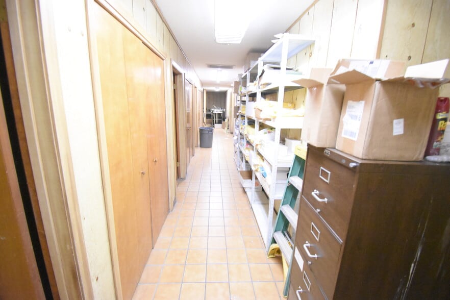 More Photos Of 630 Kentucky St, South Houston Office For Sale