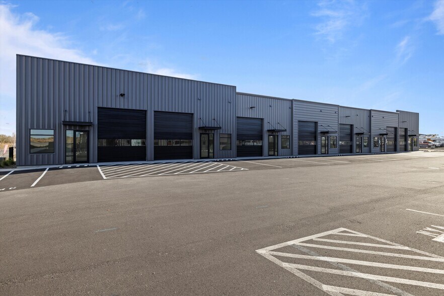 More Photos Of 2517 Logan St, Richland Service For Sale