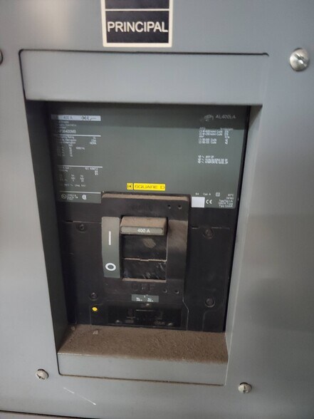 More Photos Of 826 Shannon Dr, Fayetteville Warehouse For Sale