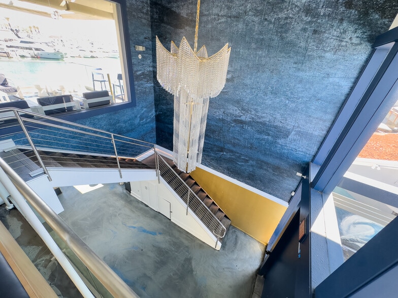 More Photos Of 2406 Newport Blvd, Newport Beach Restaurant For Lease