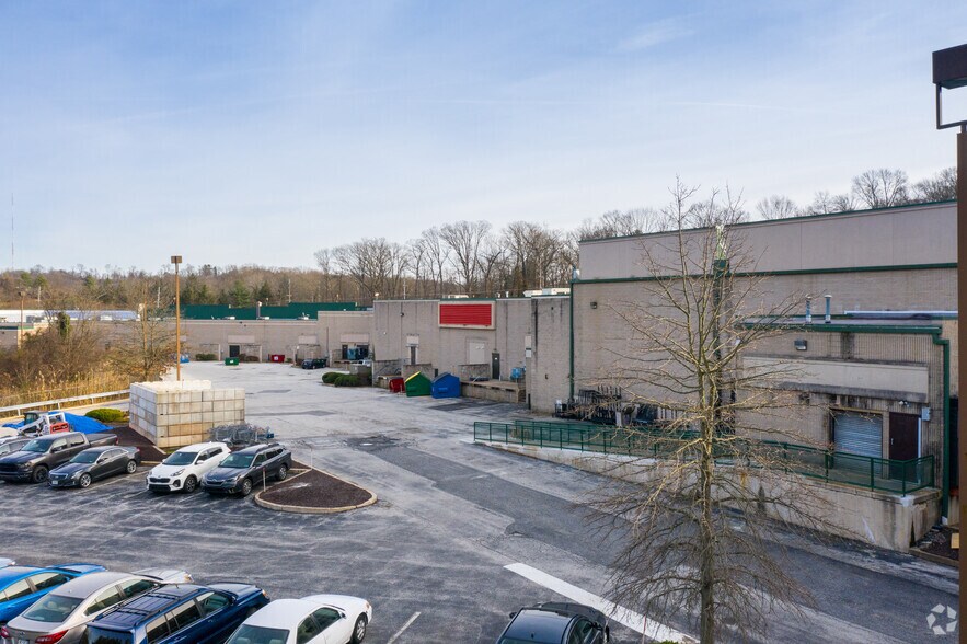 More Photos Of 4855 West Chester Pike, Newtown Square Unknown For Lease