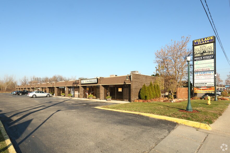 More Photos Of 4067 E Court St, Burton Freestanding For Sale