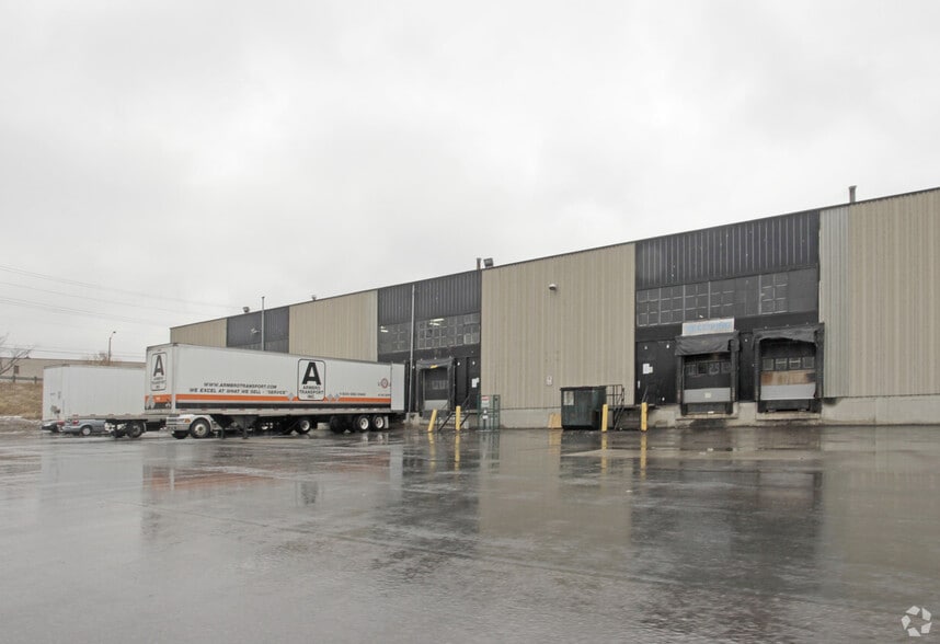 More Photos Of 240 Humberline Dr, Toronto Light Manufacturing For Lease
