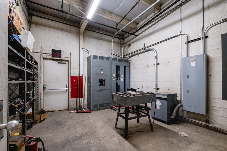 More Photos Of 714 Calhoun St, Little Rock Industrial For Sale