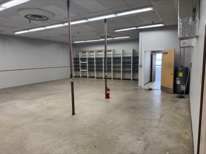 More Photos Of 4805-4825 Salem Ave, Dayton Unknown For Lease