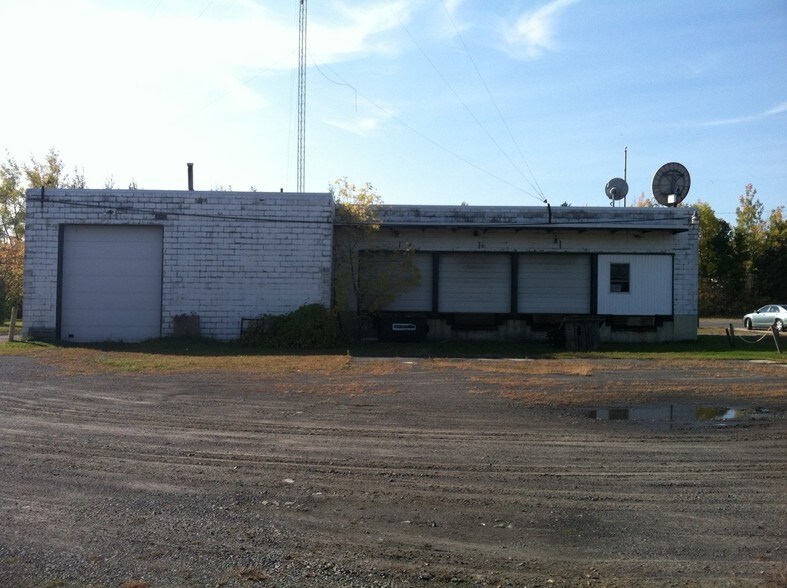 Primary Photo Of 100 Willow St, Massena Truck Terminal For Sale