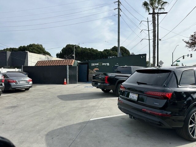 More Photos Of 16825-16829 Prairie Ave, Lawndale Freestanding For Sale