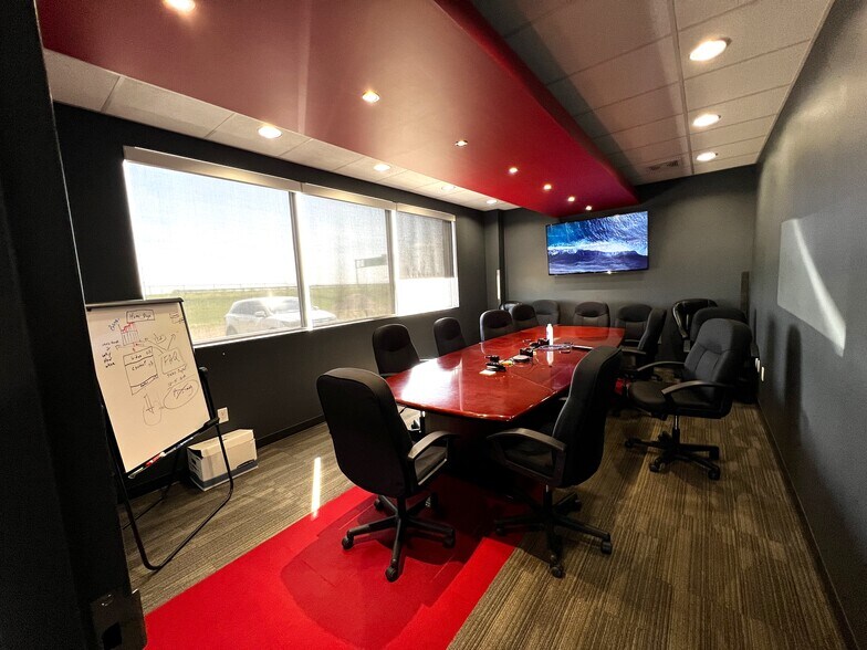 More Photos Of 430077 Range Road 261, Ponoka Office For Lease