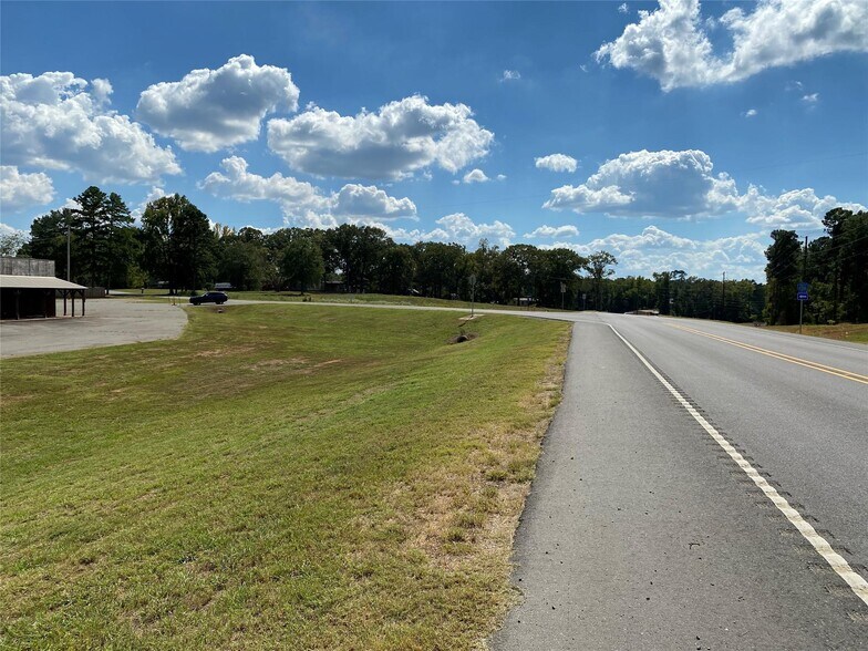 More Photos Of 2099 Highway 532, Dubberly Service Station For Sale