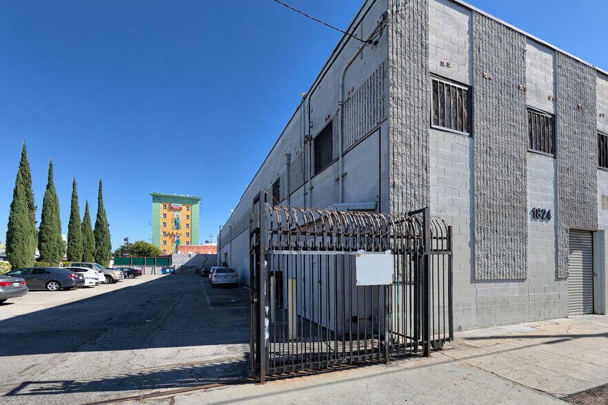 More Photos Of 1824 Magnolia Ave, Los Angeles Distribution For Lease