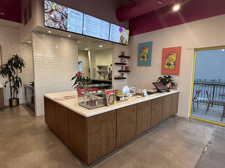 Primary Photo Of 3995 Richmond Ave, Houston Storefront Retail Office For Lease