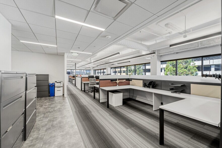 More Photos Of 4910 Airport Plaza Dr, Long Beach Loft Creative Space For Lease