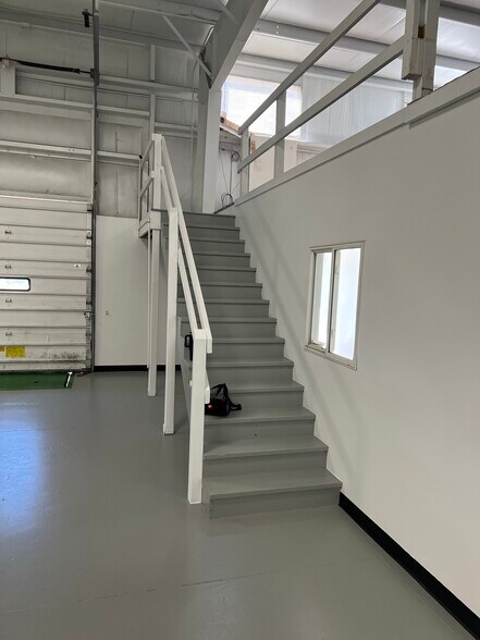 More Photos Of 12259-12315 Cleveland St, Nunica Warehouse For Lease
