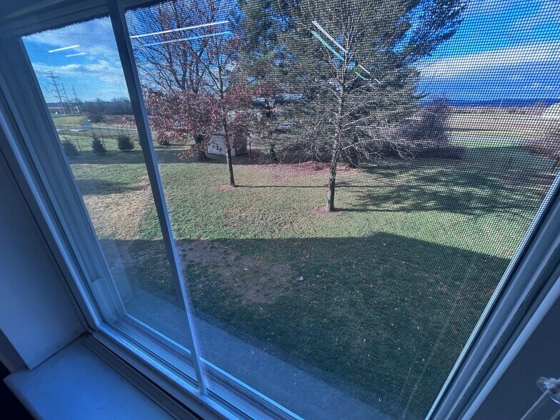 More Photos Of 6008 Fair Oaks Dr, Frederick Flex For Lease