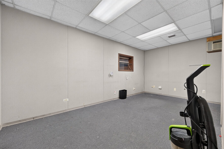More Photos Of 458 Main St, Belleville Storefront Retail Office For Sale