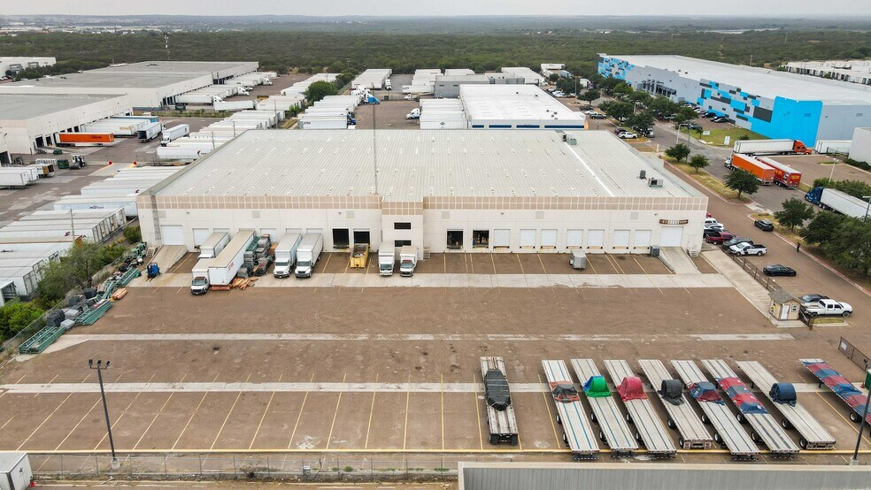 More Photos Of 14610 Archer Dr, Laredo Warehouse For Lease