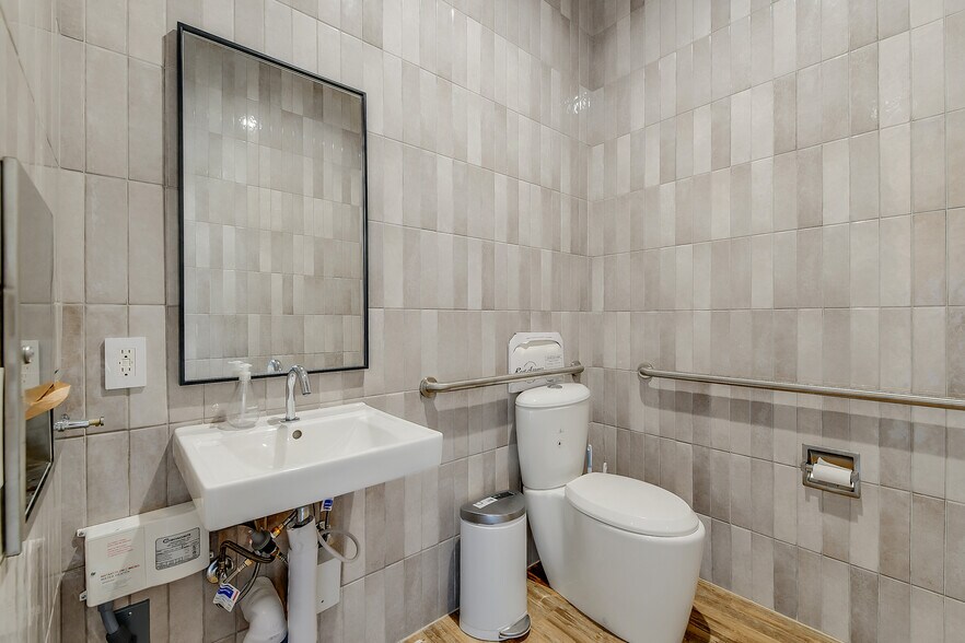 More Photos Of 228-232 E 1st St, Los Angeles Storefront Retail Office For Sale