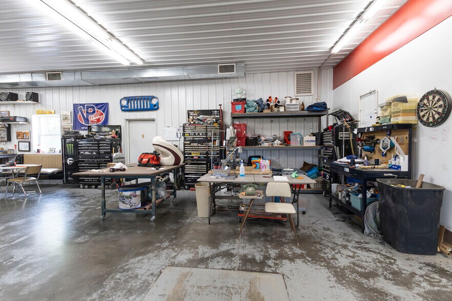 More Photos Of 959 Highway 24, Moberly General Retail For Sale