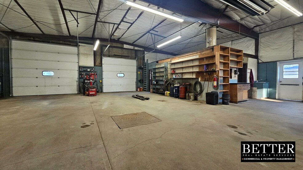 More Photos Of 408 Strickler St, Waco Flex For Sale