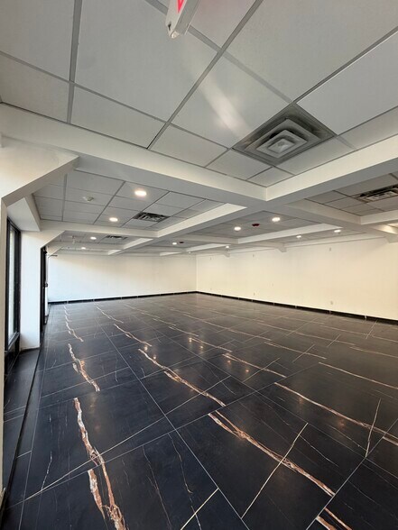 More Photos Of 340 Grand Ave, Leonia Storefront For Lease