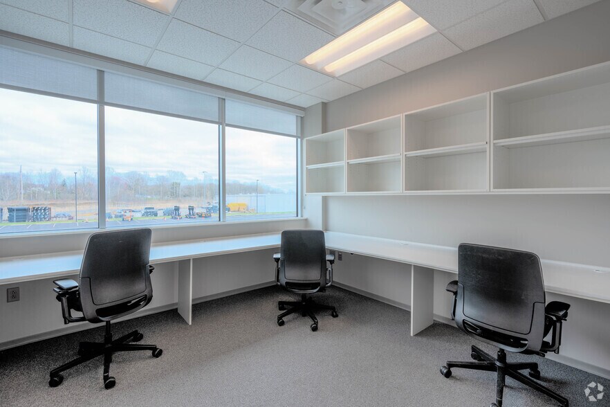 More Photos Of 2321 Energy Dr, Louisville Coworking Space