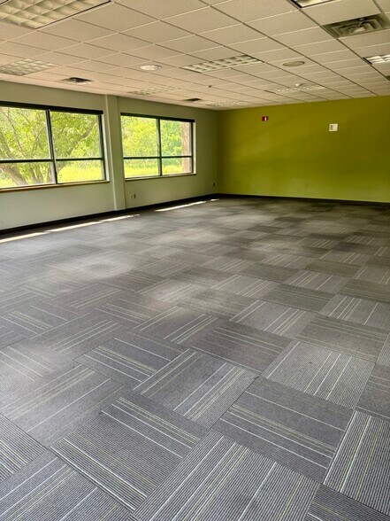 More Photos Of 4440 Hagadorn Rd, Okemos Research And Development For Lease