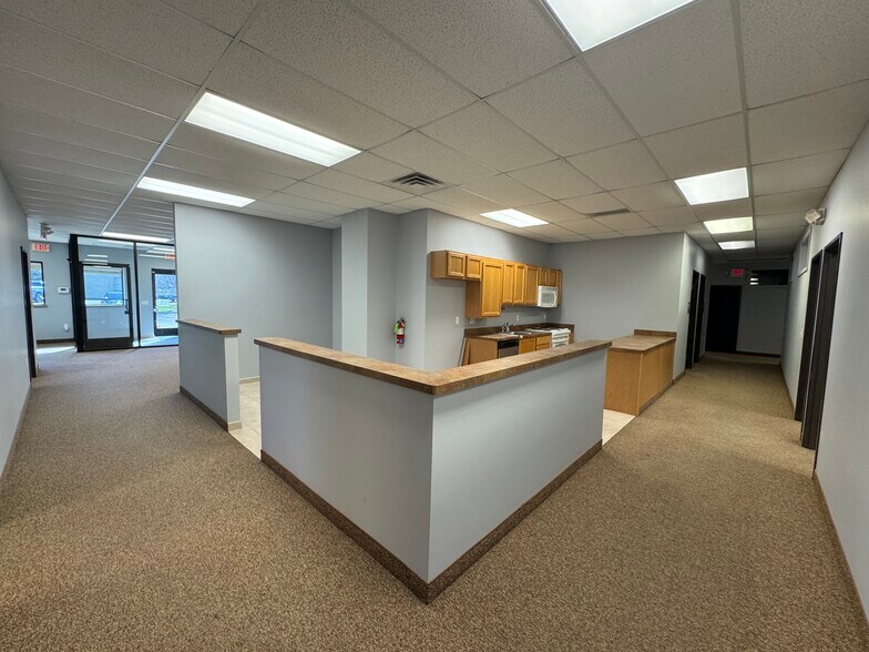 More Photos Of 510 S Maple Rd, Ann Arbor Office For Sale