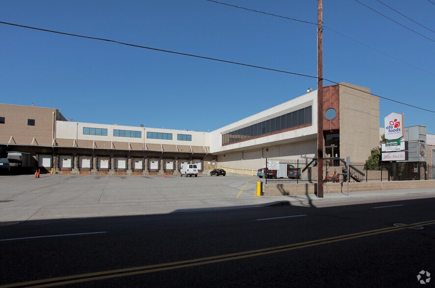 Primary Photo Of 3435 E Vernon Ave, Vernon Refrigeration Cold Storage For Lease
