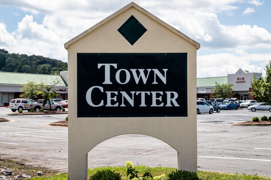 More Photos Of 182 Neff Ave, Harrisonburg Land For Lease