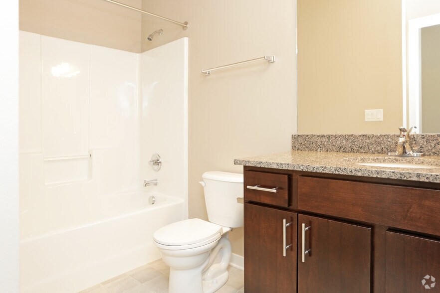 More Photos Of 325 SW 7th St, Des Moines Apartments For Sale