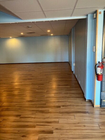 More Photos Of 1918-1918 Campbell Rd, La Crosse General Retail For Sale