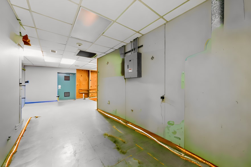 More Photos Of 3828 Avenue N, Galveston Hospital For Lease