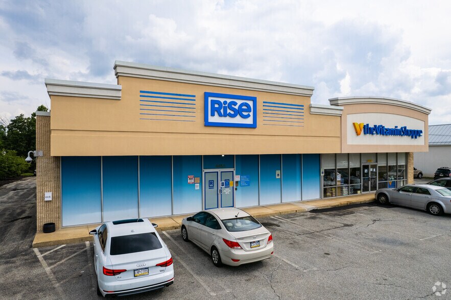 More Photos Of 445 W Dekalb Pike, King Of Prussia Freestanding For Lease