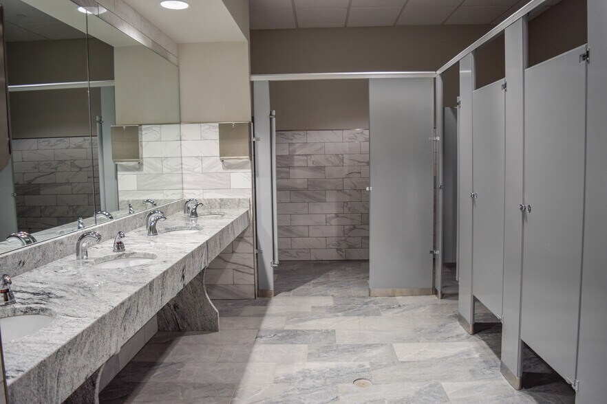 More Photos Of 50 Millstone Rd, East Windsor Unknown For Lease