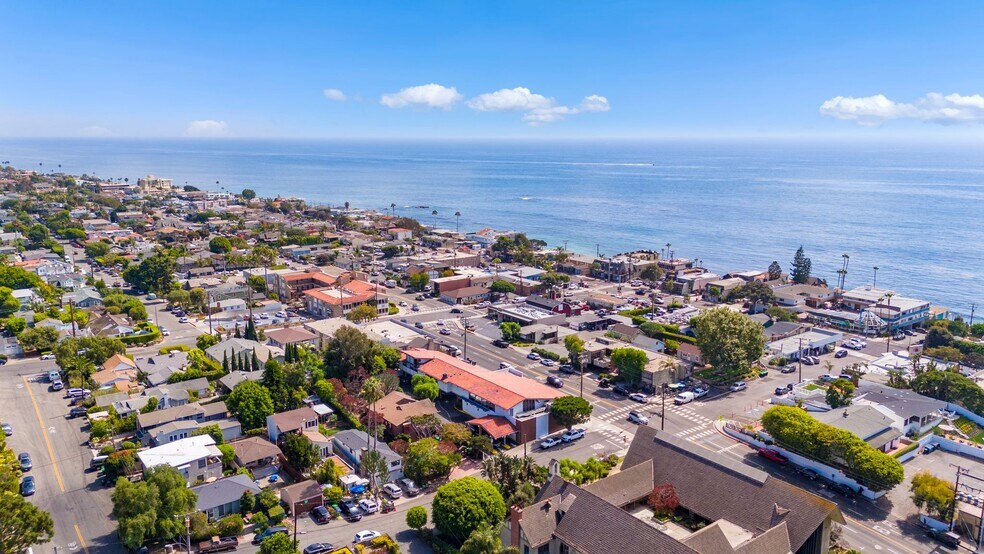 More Photos Of 800-850 Glenneyre St, Laguna Beach Office For Sale