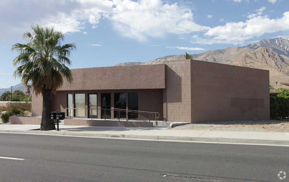 Primary Photo Of 2739 N Palm Canyon Dr, Palm Springs Freestanding For Sale