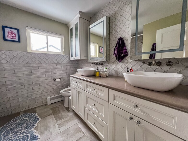 More Photos Of 3279 S Pearl St, Englewood Multifamily For Sale