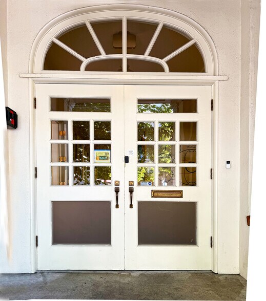 More Photos Of 2340 Durant Ave, Berkeley Schools For Lease