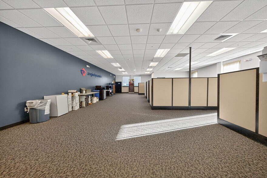 More Photos Of 8 Glens Falls Tech Park, Glens Falls Manufacturing For Lease