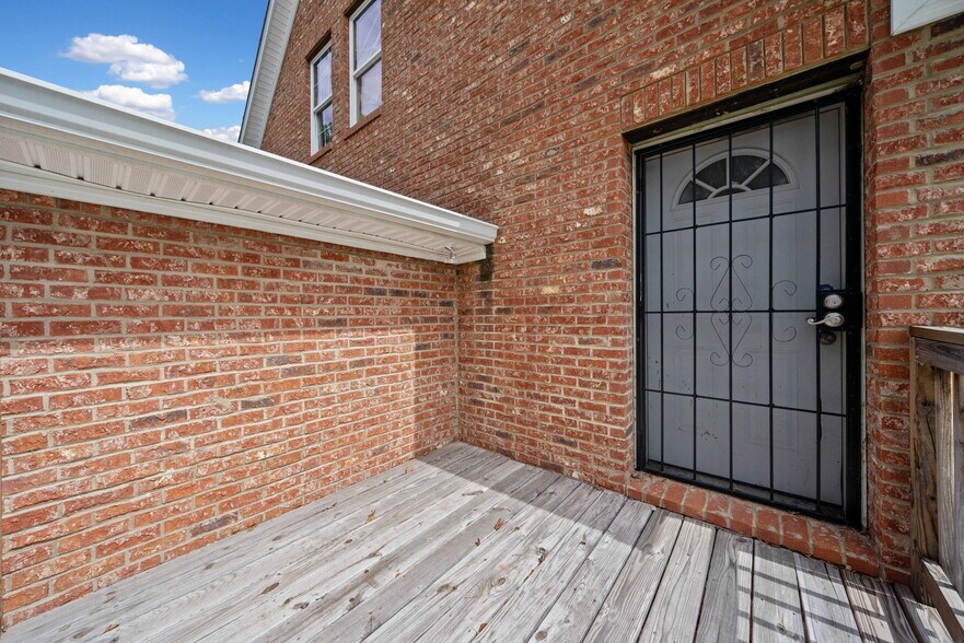 More Photos Of 341 Candler Rd, Atlanta Freestanding For Sale