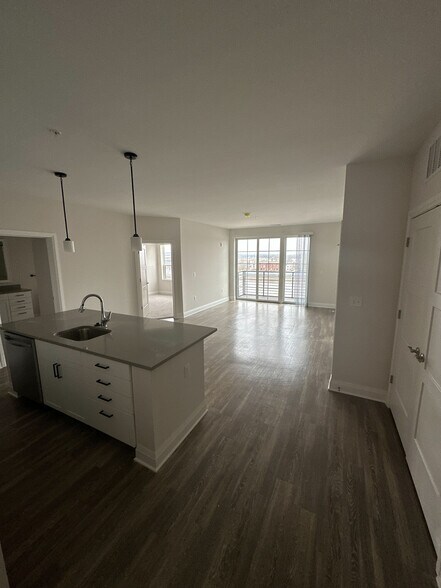 More Photos Of 140 E Monument Ave, Dayton Apartments For Lease