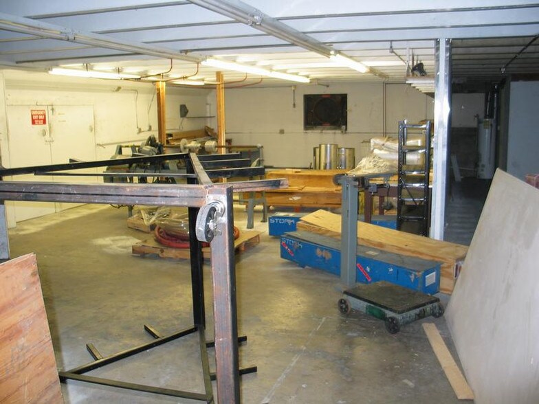 More Photos Of 1430 County Road C W, Roseville Warehouse For Lease