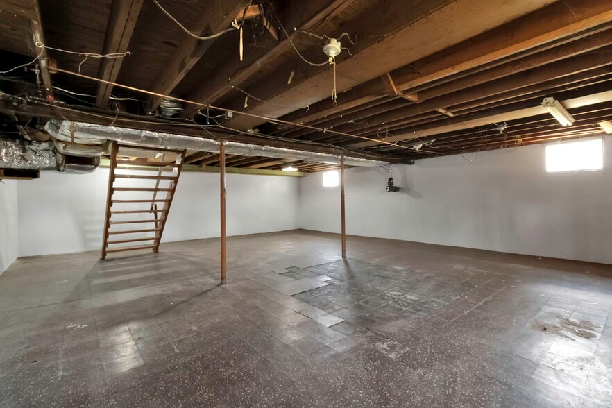 More Photos Of 12482 Broadway St, Alden General Retail For Sale
