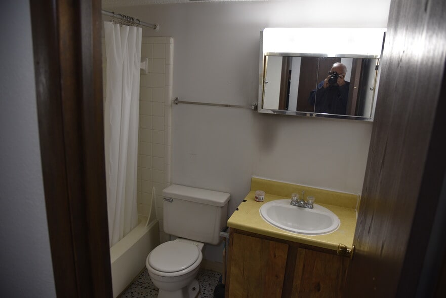 More Photos Of 230-260 Corning St, Farwell Apartments For Sale